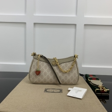 Gucci Hobo Bags